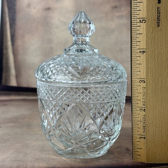 Vtg Diamond Cut Candy Dish w Lid - USA trinket bowl decor grannycore cottage - Picture 14 of 14